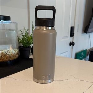 YETI Stainless Steel Bottle in Taupe